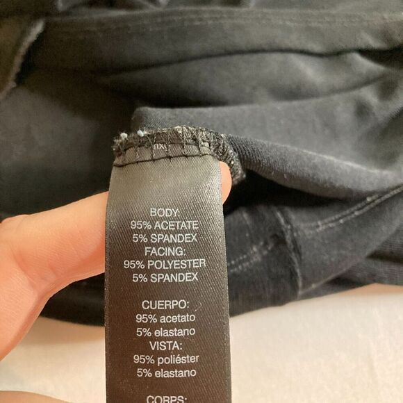 Chicos Women's Black Round Neck Pleated Asymmetrical Hem Basic‎ Top Size 2 - Picture 5 of 11